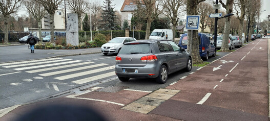 Repenser la piste cyclable avenue Vatier à l'intersection avec la rue Albert Camus